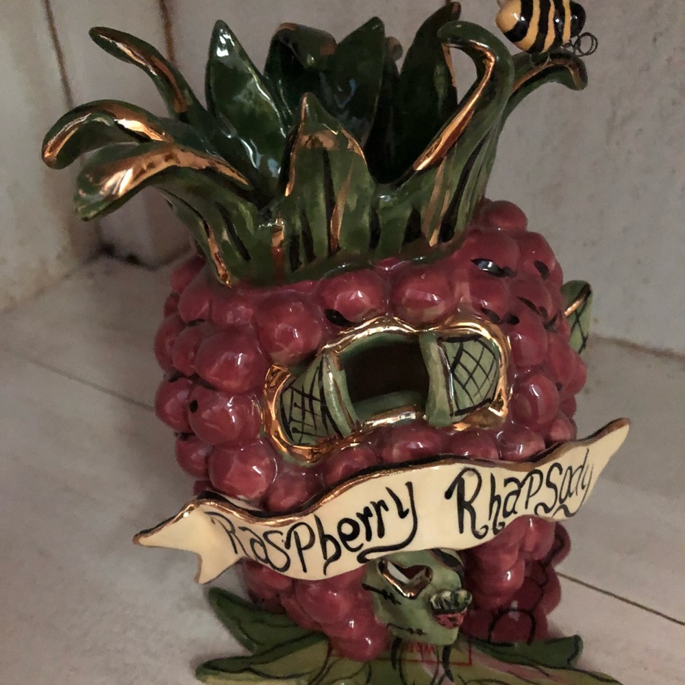 Discontinued blue sky raspberry candle warmer